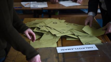 Observadora: Fueron manipulados 2,5 millones de votos en Turquía
