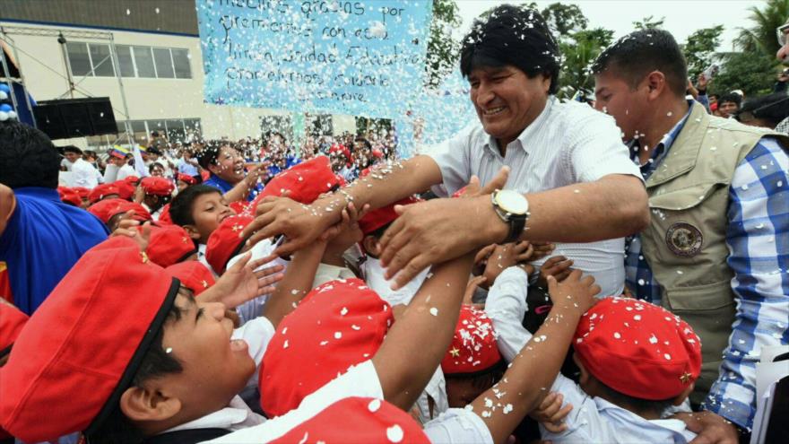 El presidente de Bolivia, Evo Morales, durante la inauguración de la escuela primaria Hugo Chávez Frías, en el municipio de Chimoré, en el departamento de Cochabamba, 10 de marzo de 2017.