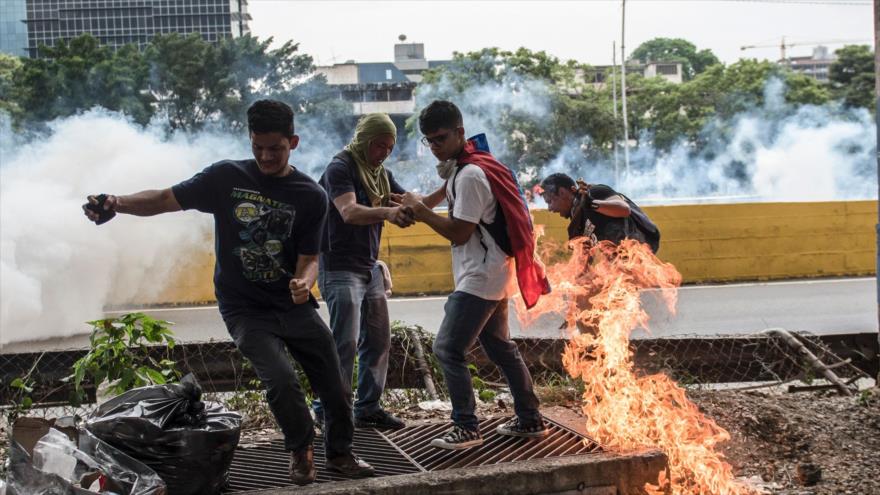 Maduro demandará a oposición por promoción de acusaciones falsas