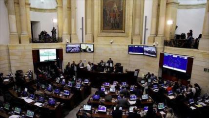 Senado de Colombia ratifica reinserción política de las FARC