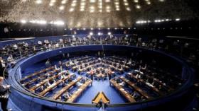 Senado brasileño aprueba ley que frenaría indagación de sobornos