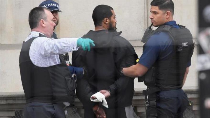 Policía londinense arresta a un ‘sospechoso de cometer atentado’