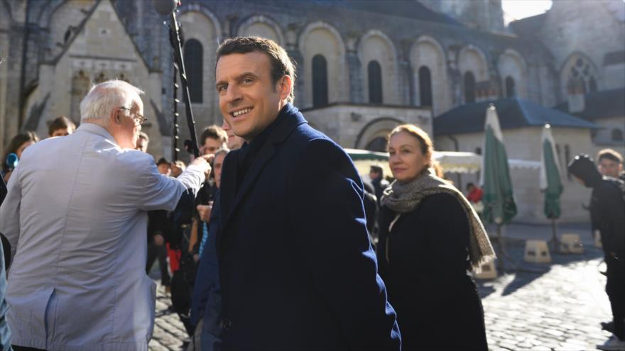Macron y Le Pen elevan sus críticas recíprocas para ganar voto