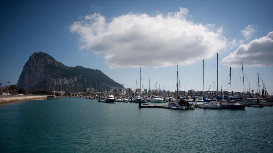 Campo de Gibraltar visto desde la ciudad fronteriza española de la Línea de la Concepción, 6 de abril de 2017.