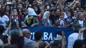 ‘Madres’ conmemoran 40 años de lucha en Argentina