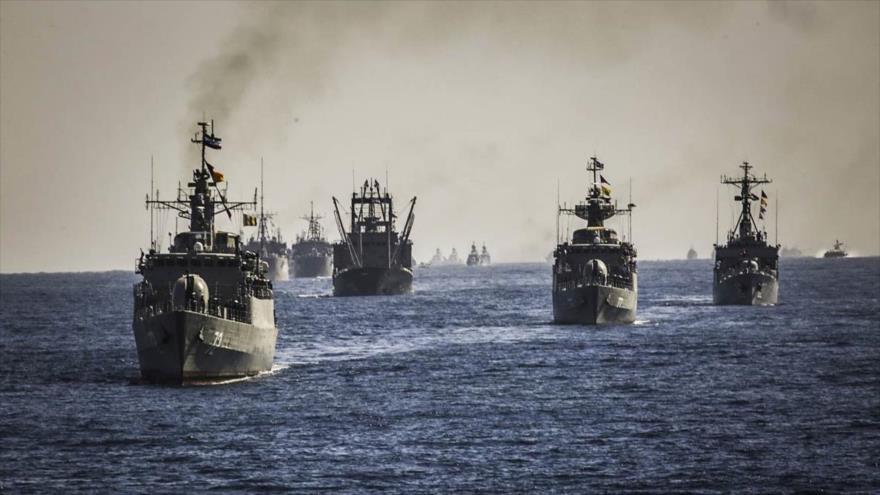Buques de guerra de la Armada iraní rumbo al golfo de Adén, marzo de 2016.