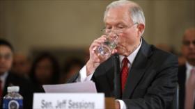 Activista de EEUU podría ir a prisión por reírse del fiscal general