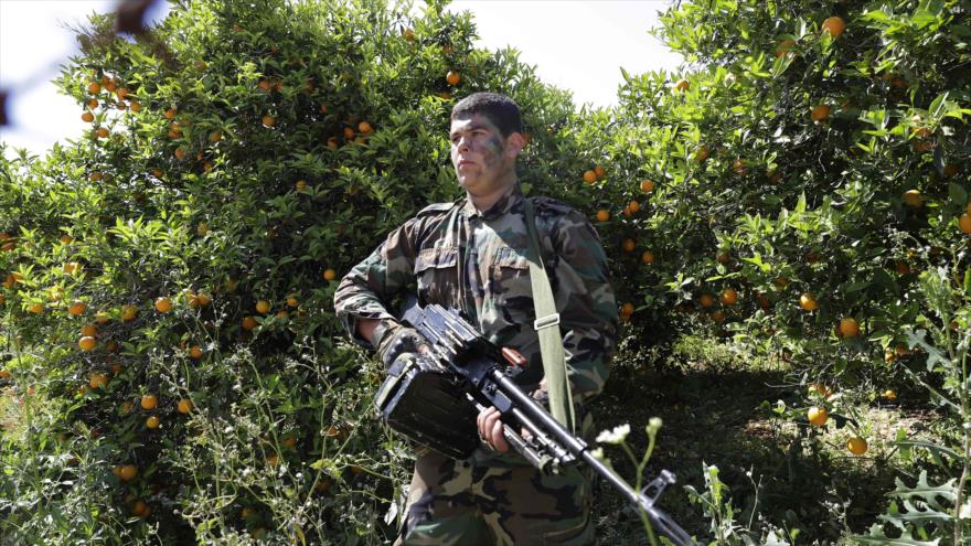 Combatiente de Hezbolá en la localidad de Naqura, 20 de abril de 2017.