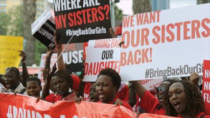 Boko Haram libera a 82 chicas secuestradas en Nigeria