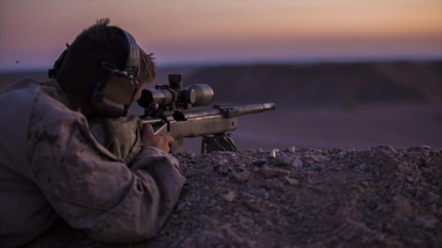 Un francotirador estadounidense durante las maniobras militares Eager Lion del año 2013.