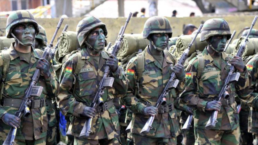 Grupo de efectivos de una unidad de élite de las Fuerzas Armadas de Bolivia.