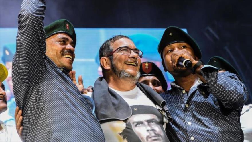 El máximo líder de las FARC, Timoleón Jiménez, alias Timochenko (centro), durante la última conferencia de la guerrilla, celebrada en septiembre de 2016.