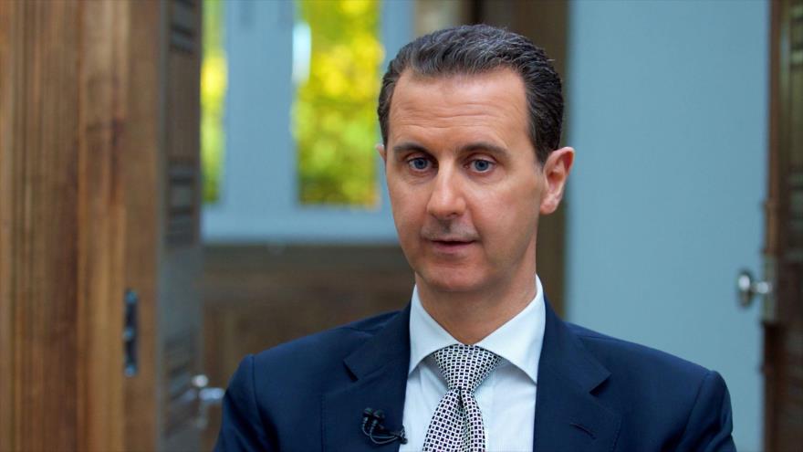 El presidente sirio, Bashar al-Asad, participa en una entrevista concedida a la AFP en la capital siria, Damasco, 12 de abril de 2017.