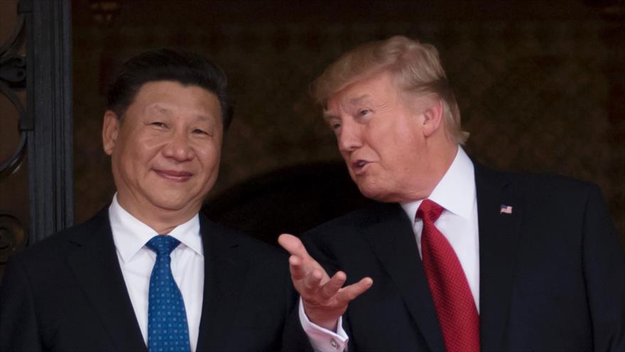 El presidente de China, Xi Jinping, junto a su homólogo estadounidense, Donald Trump, 7 de abril de 2017.