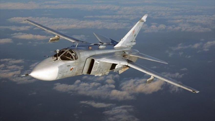 Vídeo: Cazas rusos Su-24 asustan a un buque de guerra de OTAN