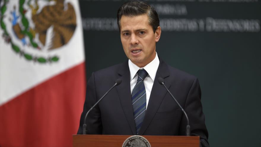 El presidente de México, Enrique Peña Nieto, pronunciando un discurso en la Ciudad de México, 17 de mayo de 2017.