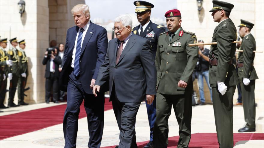 El presidente de la Autoridad Nacional Palestina (ANP) recibe a su par de EE.UU., Donald Trump, 23 de mayo de 2017.
