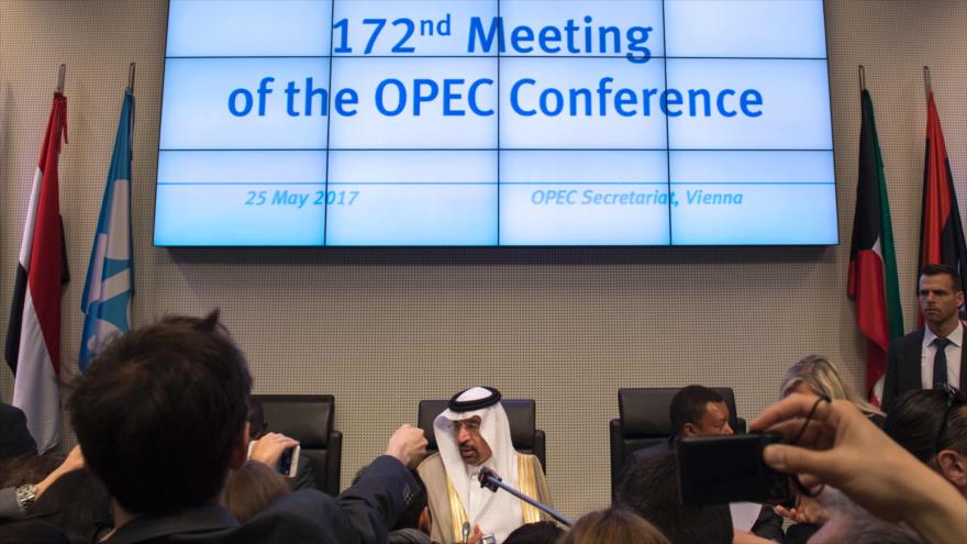 OPEP prorroga los recortes de petróleo nueve meses más
