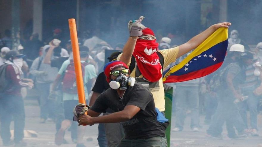 Una marcha de la oposición en Venezuela, abril de 2014.