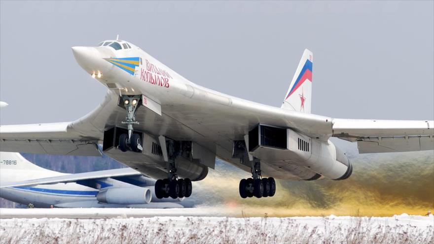 El bombardero estratégico Tu-160 ruso.