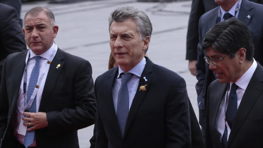 El presidente argentino, Mauricio Macri, llega al Parlamento de Ecuador para la investidura del nuevo presidente del país andino, 24 de mayo de 2017.