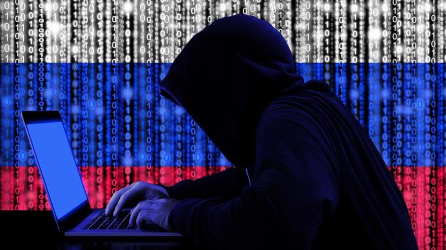 Imagen ilustrativa de un hacker ruso.