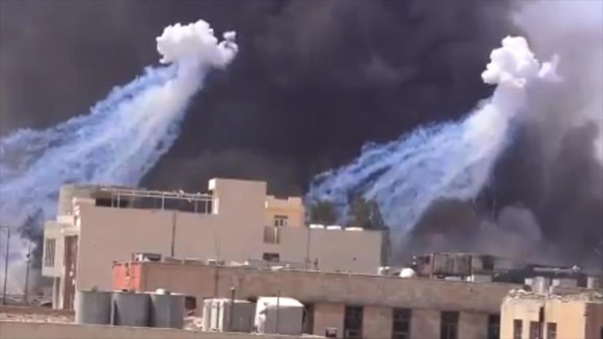 Un ataque aéreo con bombas de fósforo blanco realizado por EE.UU. en Irak.