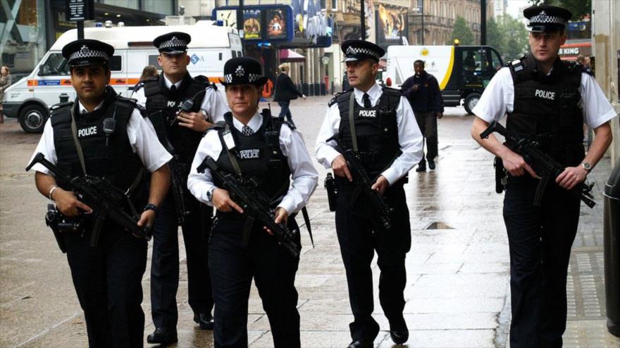 Agentes de la Policía britanica.