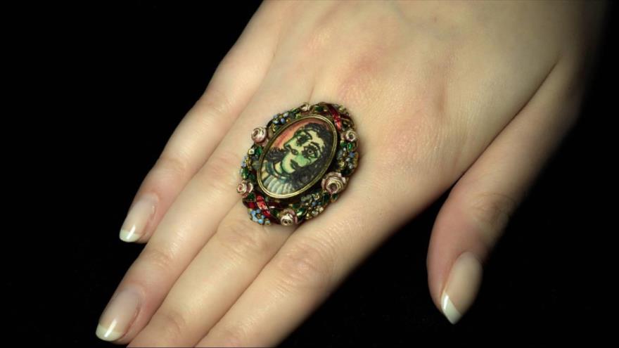 Imagen del anillo diseñado y confeccionado por el pintor español Pablo Picasso que hizo para Dora Maar.