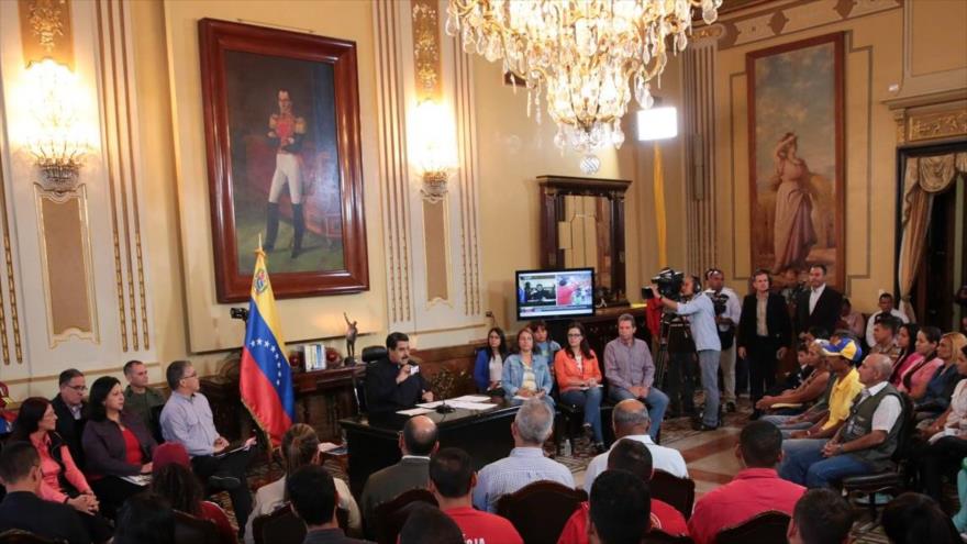 El presidente de Venezuela, Nicolás Maduro, en un encuentro con un grupo de jóvenes venezolanos, en Caracas (la capital), 14 de junio de 2017.