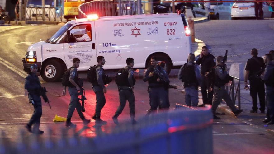 Soldados israelíes matan a tiros a tres palestinos en Al-Quds 