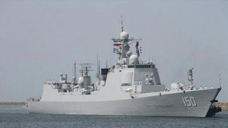 Uno de los buques de guerra de la flotilla china atraca en la ciudad portuaria iraní de Bandar Abbas (sur), 15 de junio de 2017.