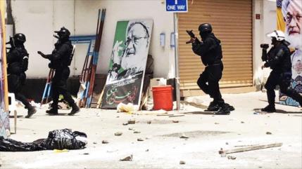 Muere un policía al explotar una bomba en pueblo de clérigo bareiní