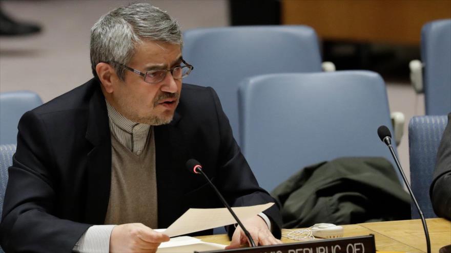 El representante permanente de Irán ante la ONU, Qolamali Joshru, habla durante un panel del organismo internacional.