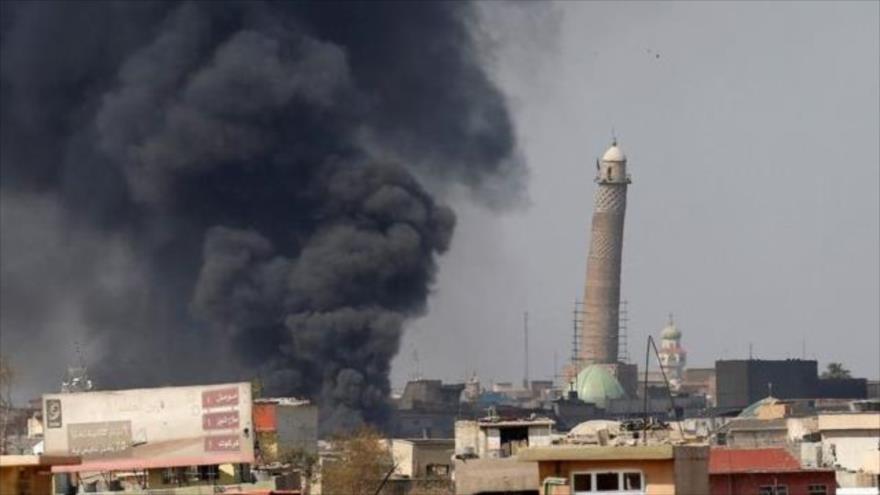 Al-Abadi: Daesh admite su derrota destruyendo mezquita en Mosul