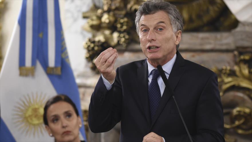 Denuncian a Macri por endeudar ‘eternamente’ a Argentina