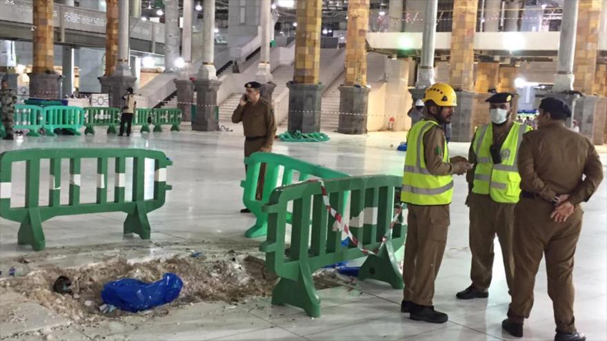 Fuerzas de seguridad de Arabia Saudí en el recinto de la Gran Mezquita de La Meca, 11 de septiembre de 2015.
