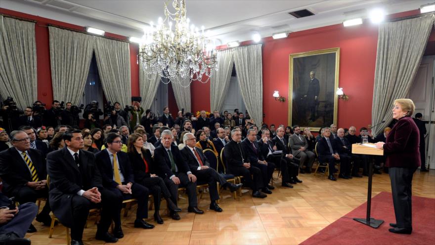 Bachelet se disculpa ante mapuches por represión sistemática