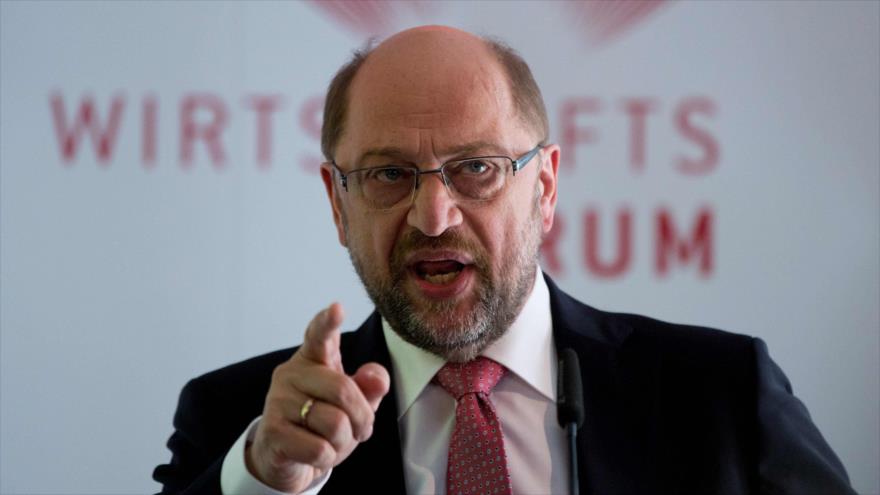 El líder del Partido socialdemócrata de Alemania, Martin Schulz, da un discurso durante un evento de su formación en Berlín, 13 de junio de 2017.