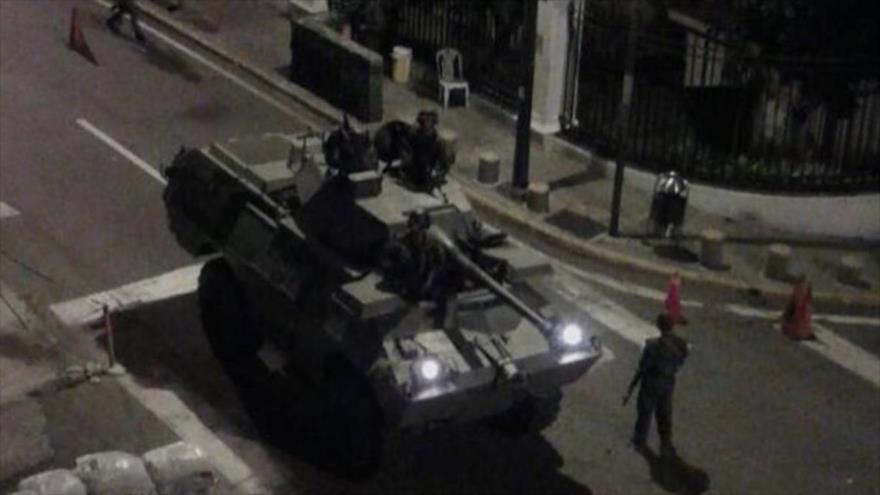 Venezuela despliega carros militares cerca de la sede de Gobierno