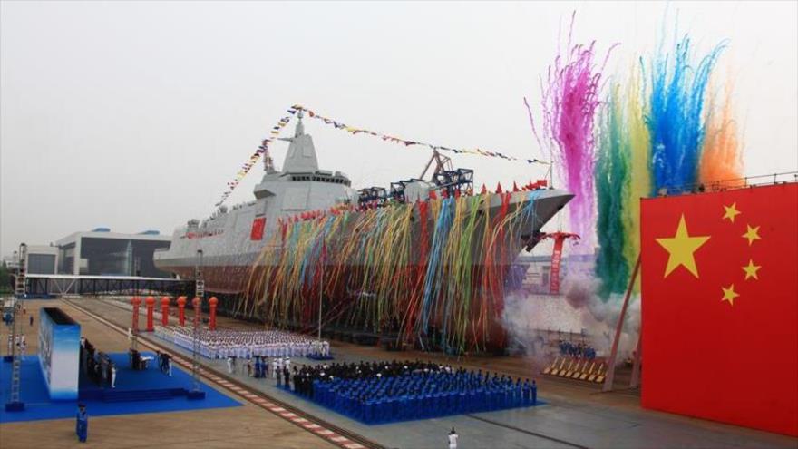 China lanza el mayor y más moderno destructor de toda Asia