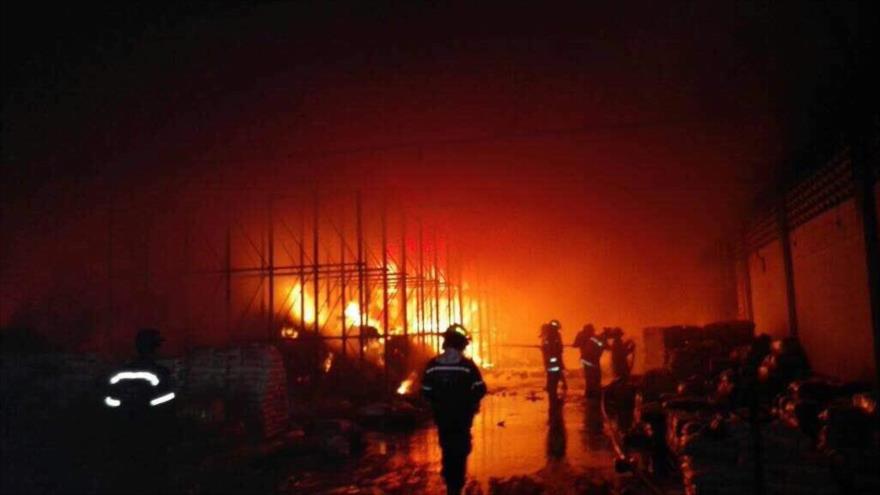 ¡Golpe al pueblo de Venezuela! Incendian 40 toneladas de comida