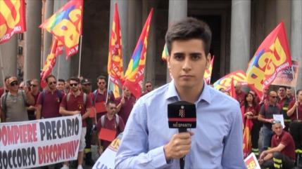 Los bomberos italianos se manifiestan contra la precariedad