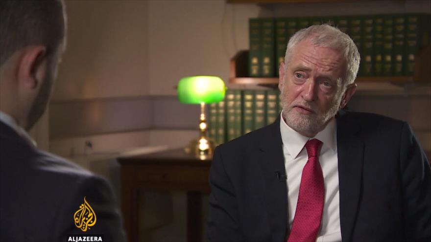 El líder del Partido Laborista británico, Jeremy Corbyn, concede una entrevista a la cadena Al-Jazeera emitida el 1 de julio de 2017.