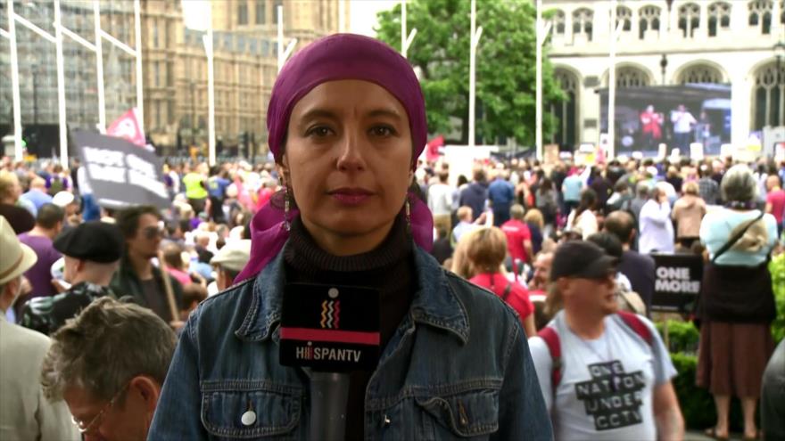 Miles toman las calles de Londres en protesta contra austeridad