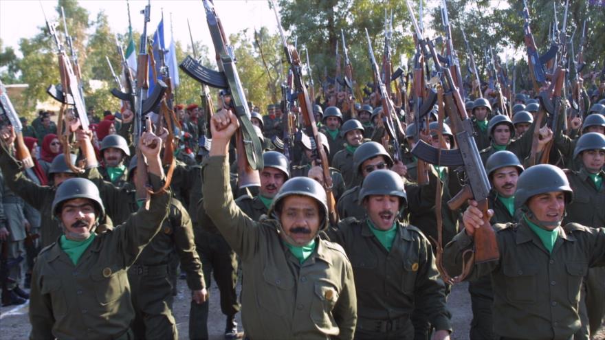 Miembros del grupo terrorista Muyahedin Jalq (MKO, por sus siglas en inglés).