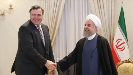 Rohani: Acuerdo Irán-Total facilita transferencia de tecnología