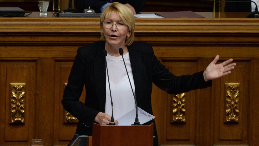 La fiscal general de Venezuela, Luisa Ortega, pronuncia un discurso en una sesión de la Asamblea Nacional en Caracas (la capital), 3 de julio de 2017.