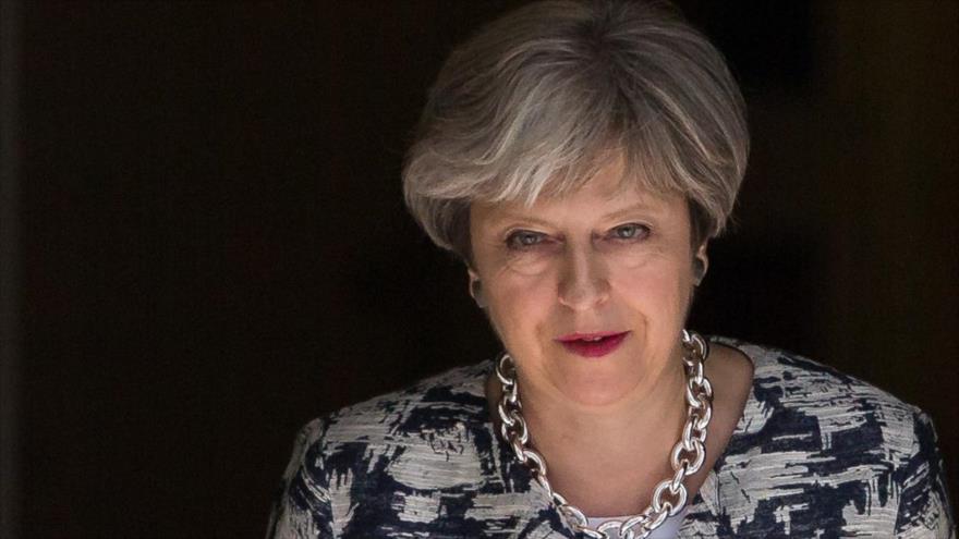 La primera ministra británica, Theresa May, en la Cámara de los Comunes en Londres, 26 de junio de 2017.