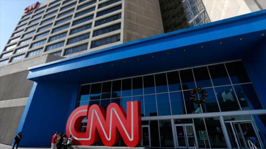 CNN ‘extorsiona’ al internauta del que Trump usó su vídeo